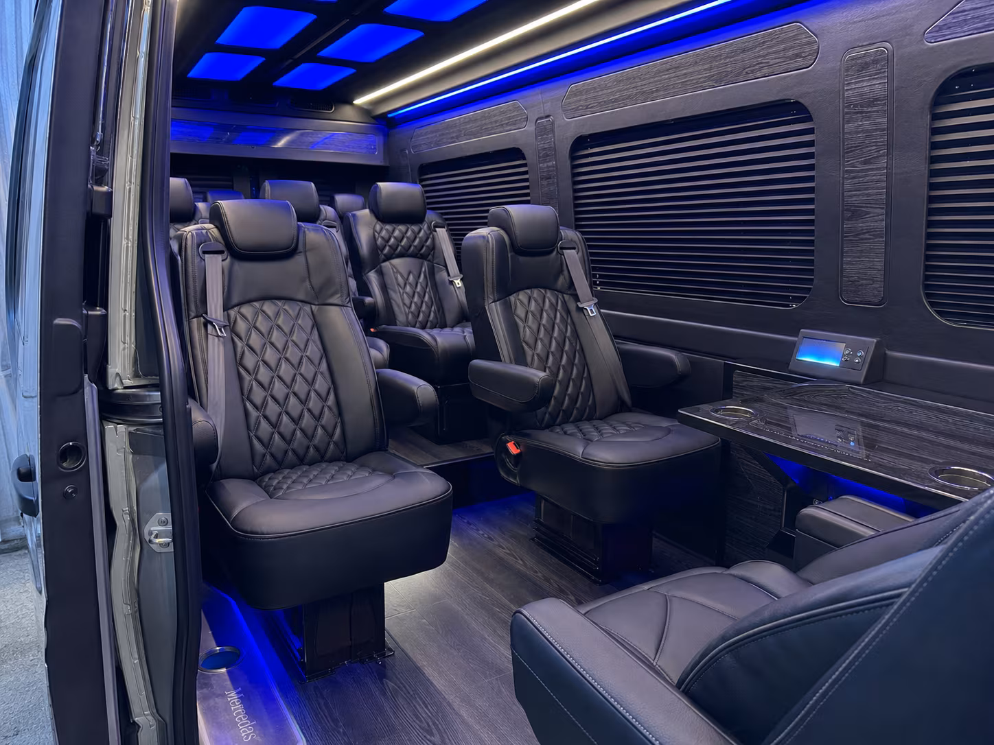 book group transportation for your next corporate event 4