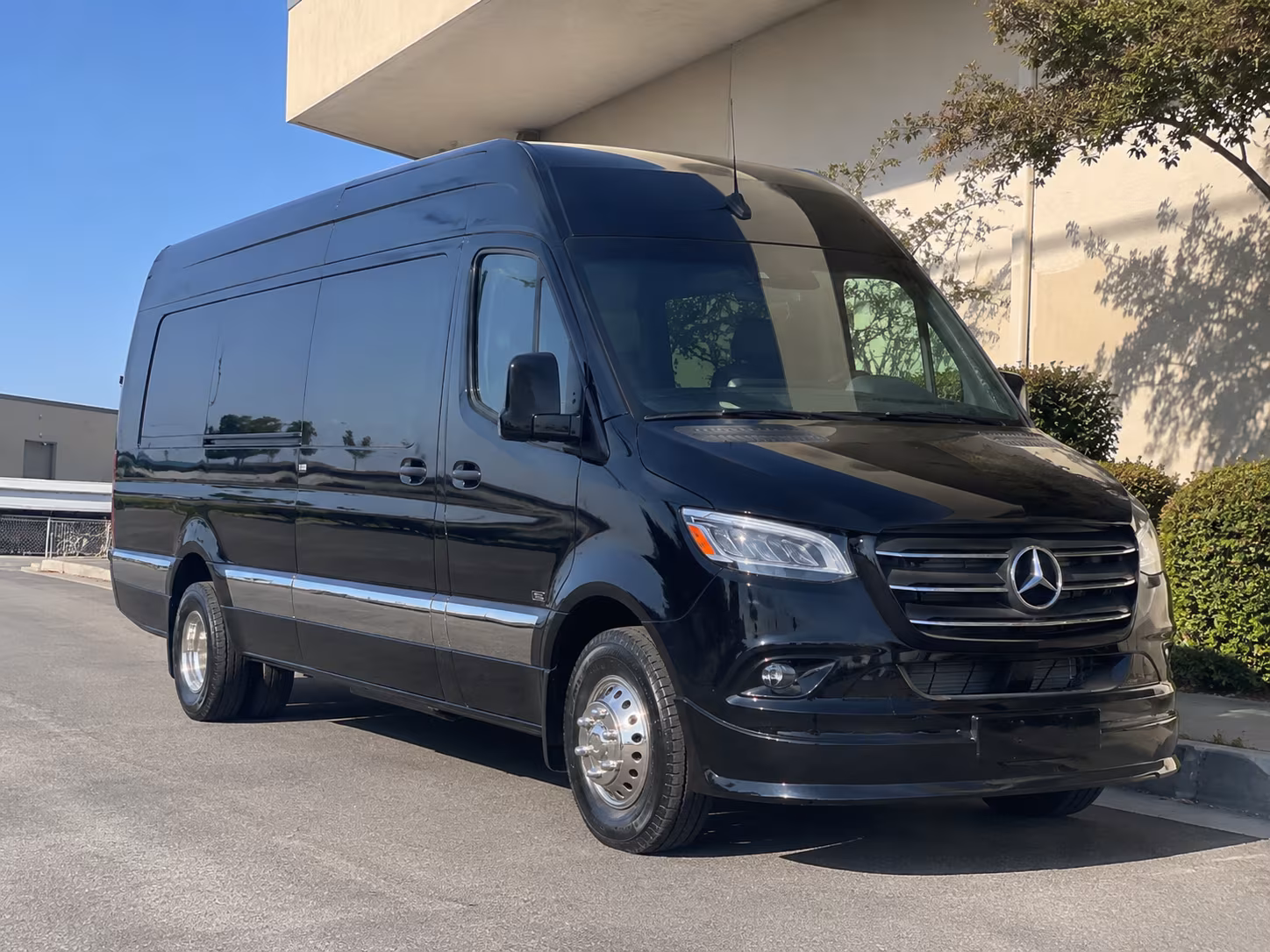 bus rental options for lexington trips