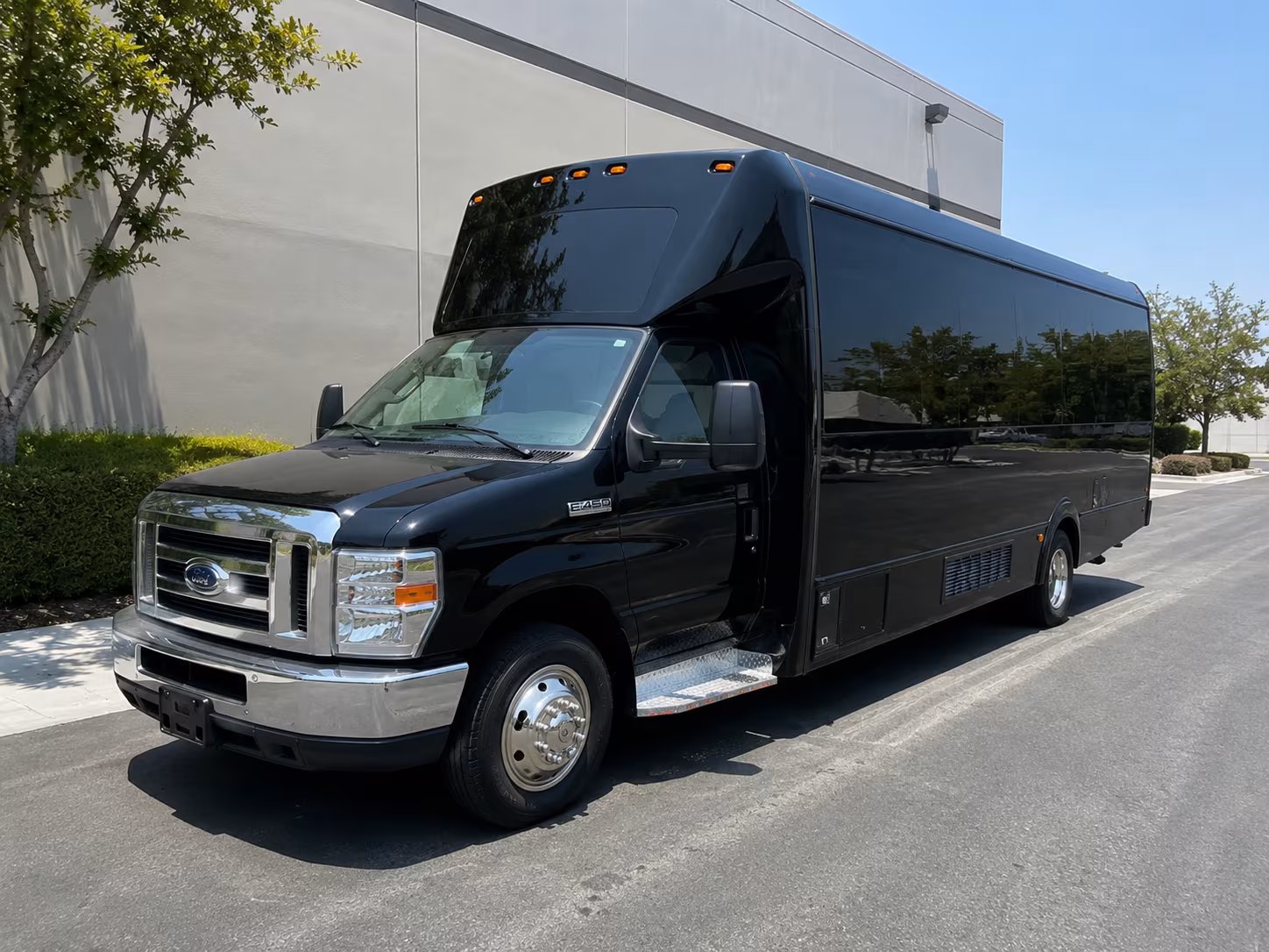 how the number of stops and hold time between them affect total booked hours in lexington