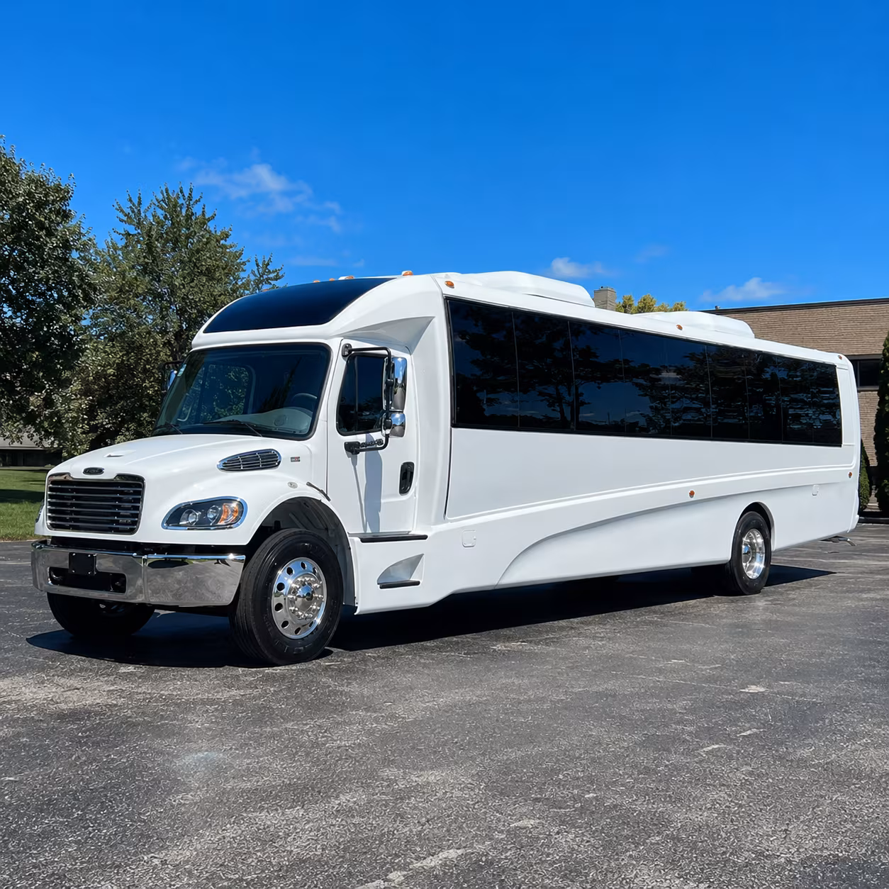 lexington 28 passenger minibus