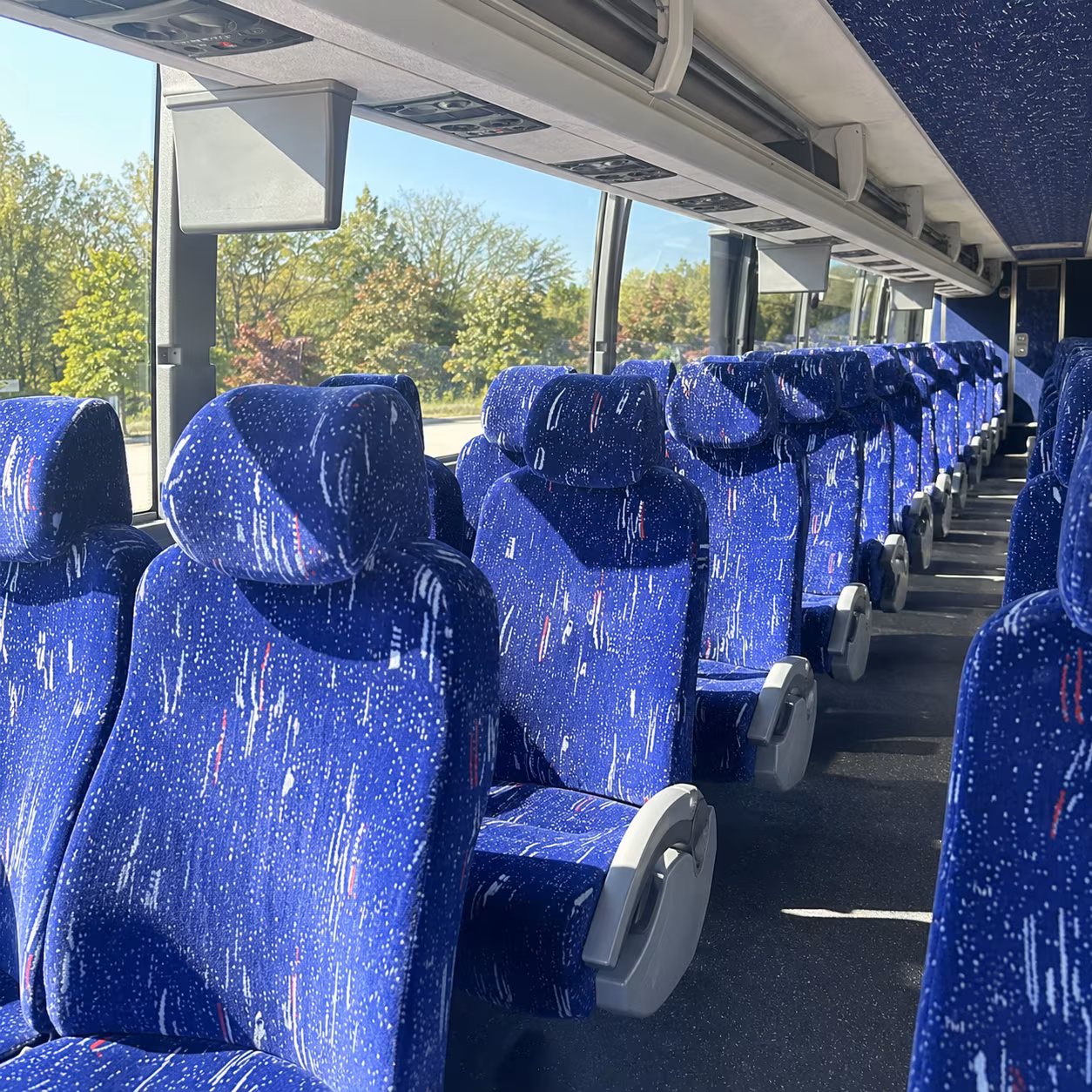 lexington keeneland race course charter bus rental