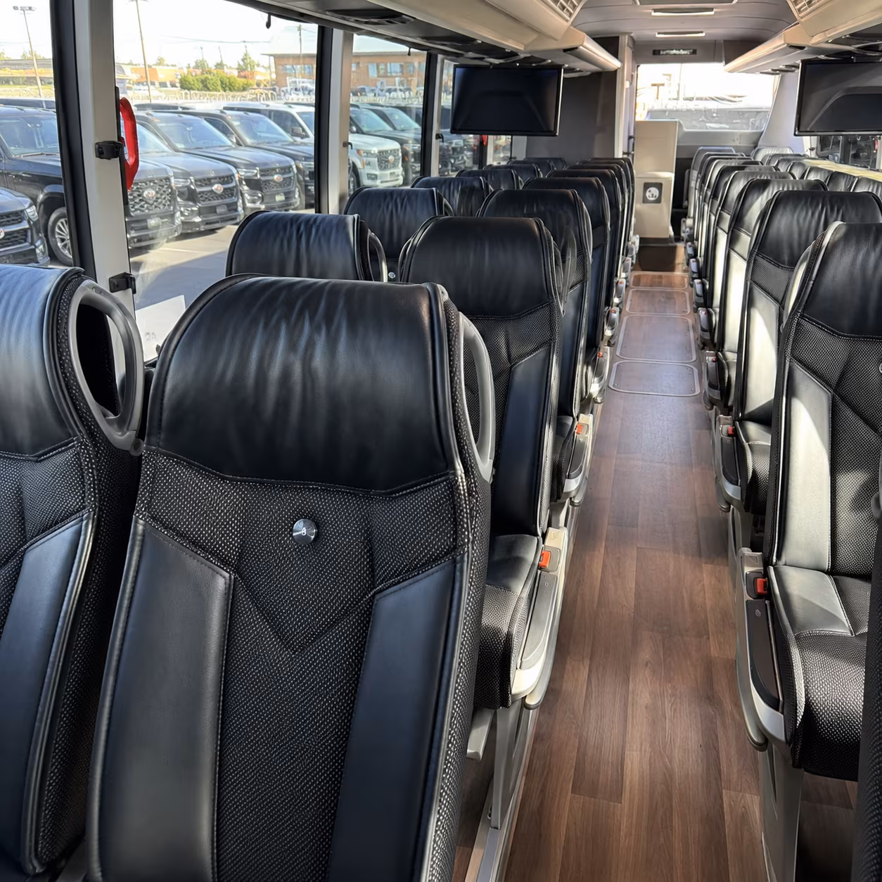 lexington university kentucky campus charter bus rental